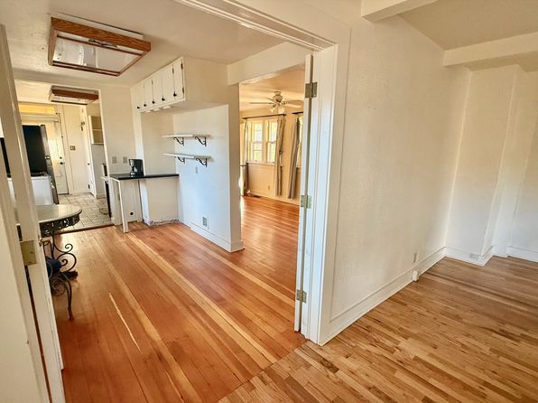 320 S Main St