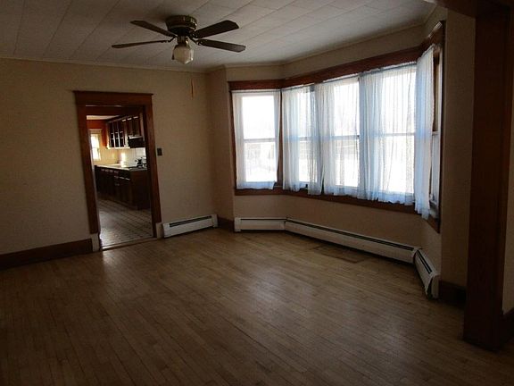 5th image of 1313 Superior Ave