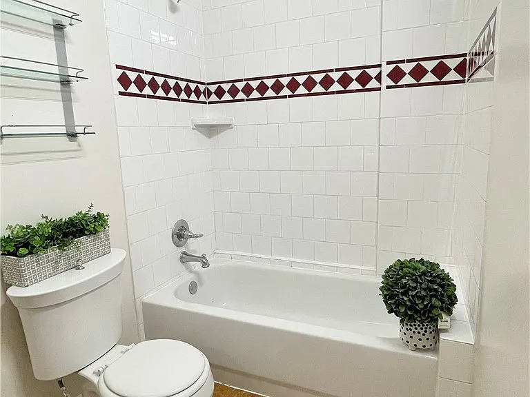 312 W 5th St #510 — Photo 13