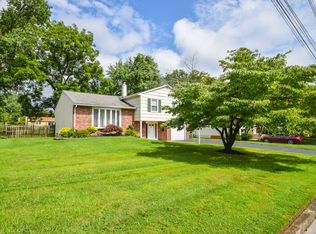 718 Saint Charles Ave, Warminster, PA 18974
