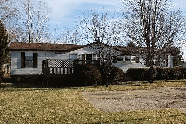 2nd image of 43 Greenleaf Ct