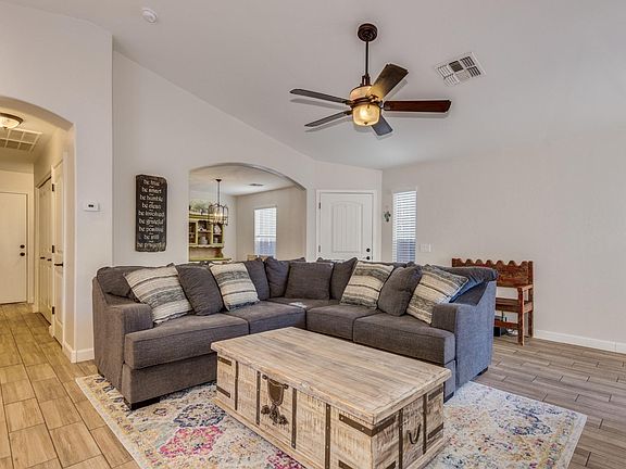 5th image of 3224 E Kerry Ln