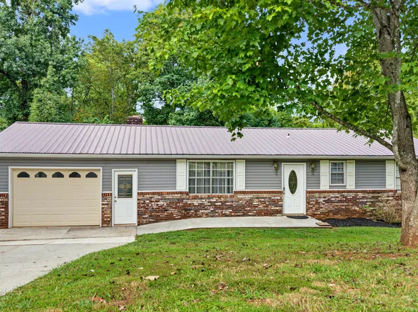 3272 High View Dr, Louisville, TN 37777