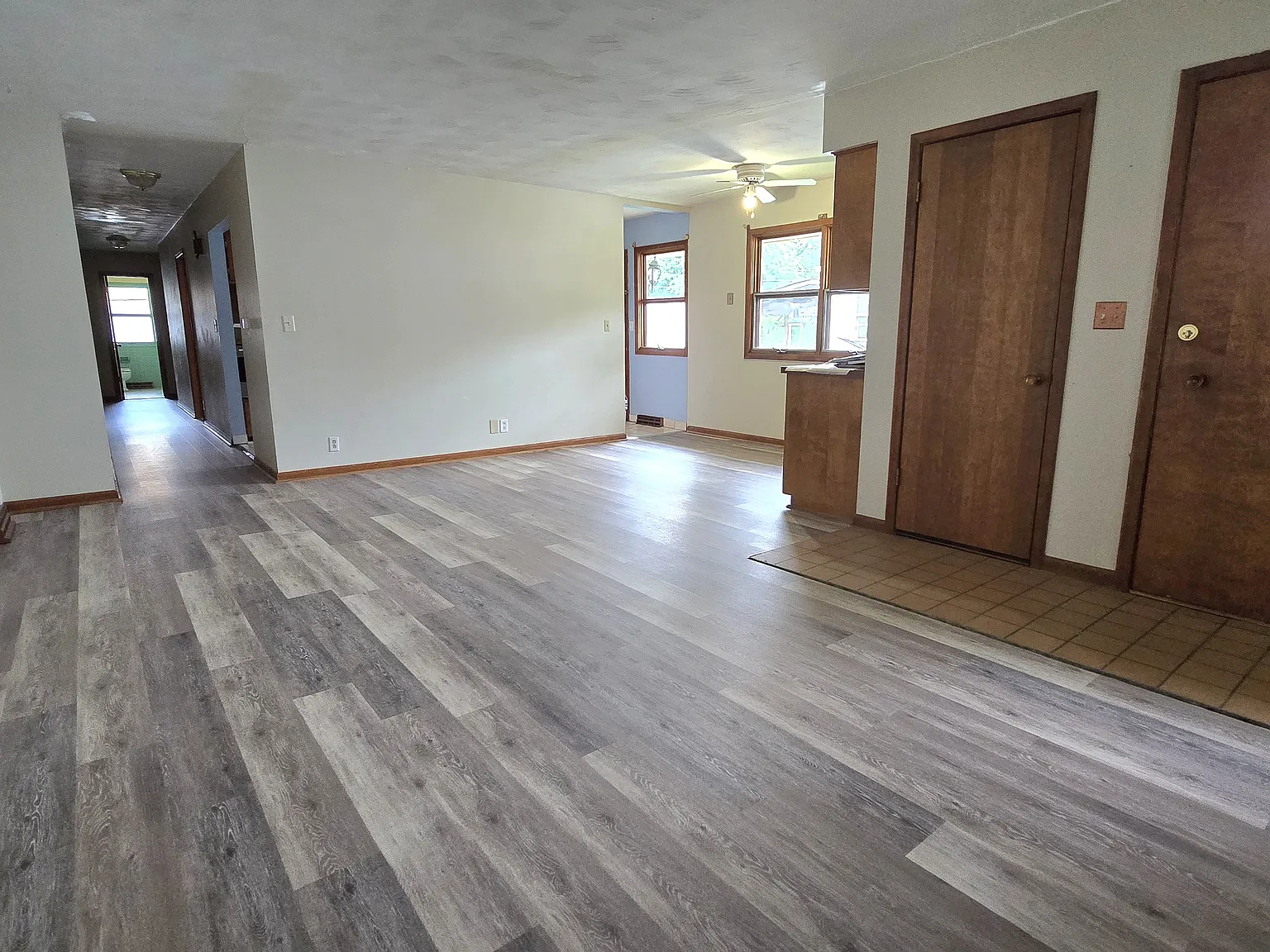 3431 S 14th St — Photo 3