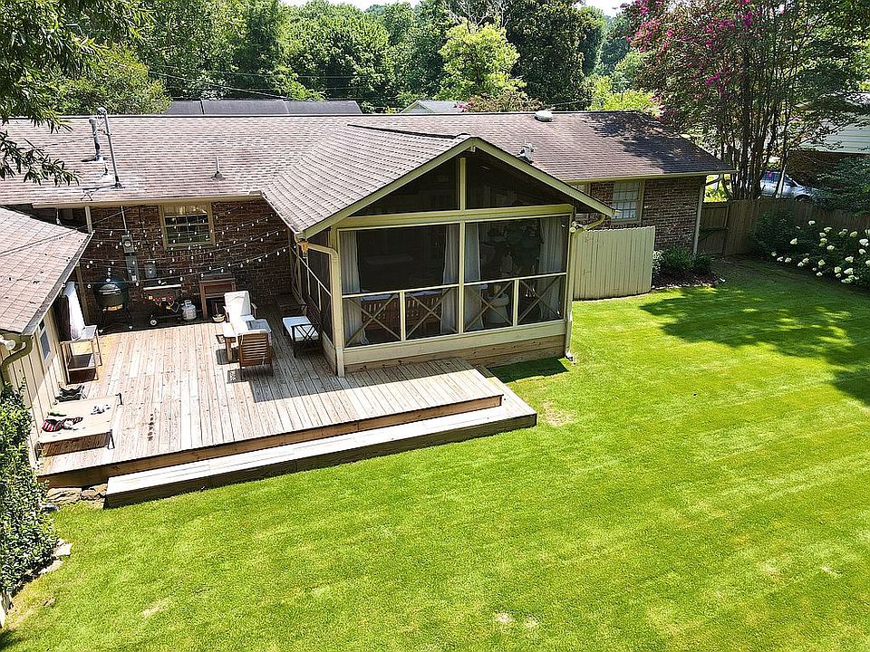 2nd image of 4324 Mountaindale Rd