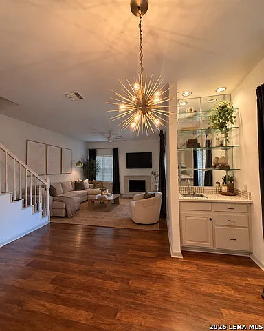 101 Fenimore Ave #6