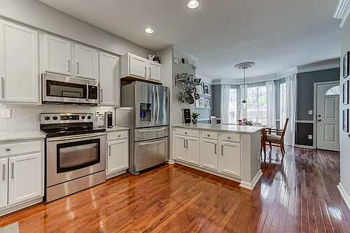 375 Highland Ave NE #606 Photo 1