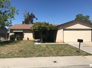 1479 Roberts Ave, Clovis, CA 93611
