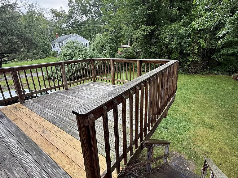 137 W Bridge St — Photo 17