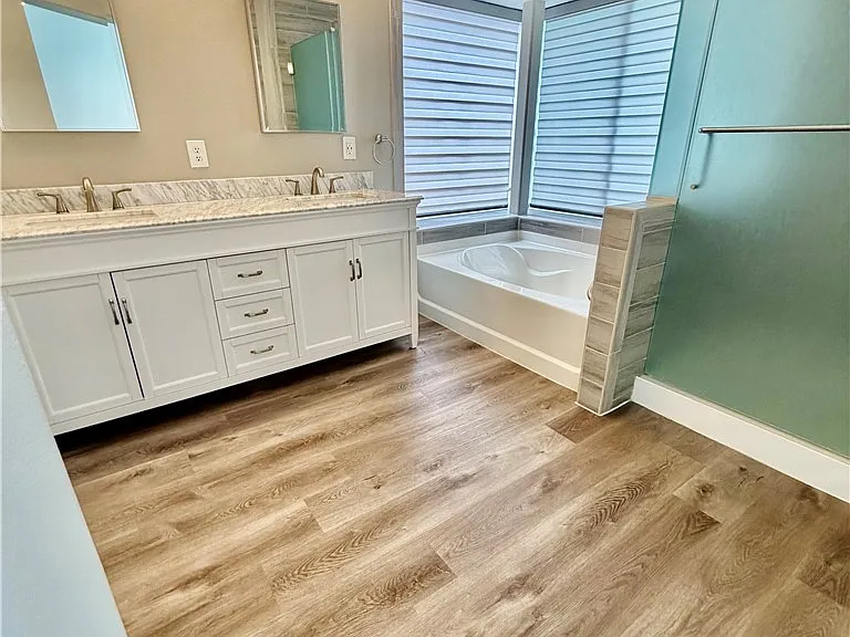 3121 Siena Cir — Photo 25