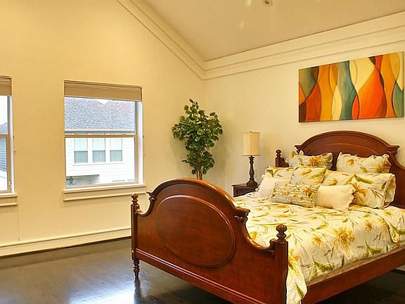 5th image of 614 Asbury St #A