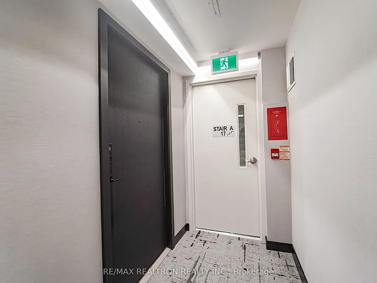 609 Sherbourne St #1711 — Photo 4