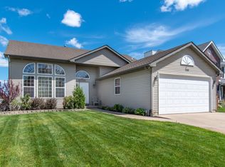 2901 Bloomfield Dr, Joliet, IL 60436