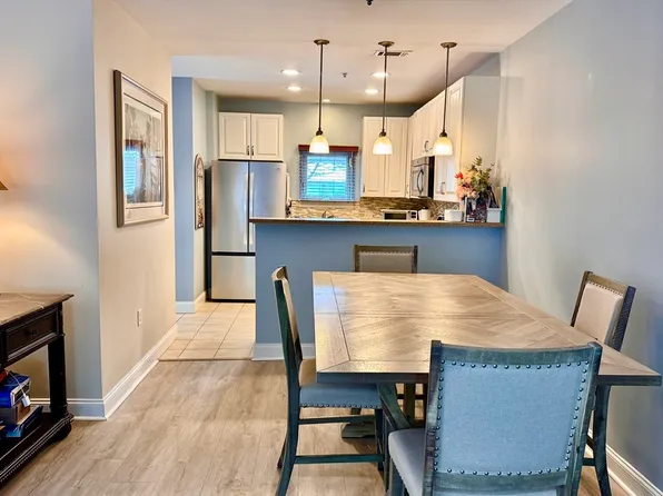 906 Alder Way #906, North Andover, MA 01845