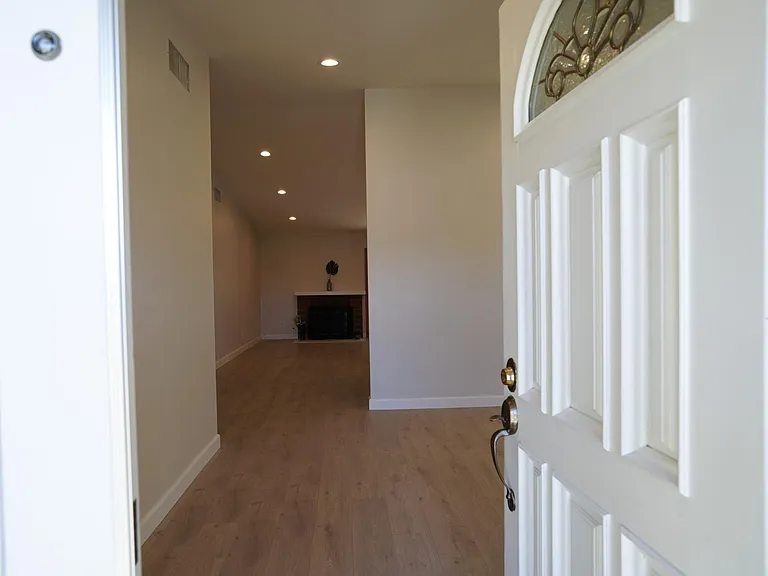 18637 Stare St — Photo 3