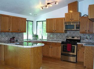 7020 W Saxton Dr, Boise, ID 83714