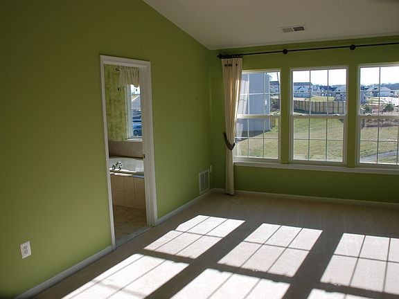 5th image of 101 Arla Ct