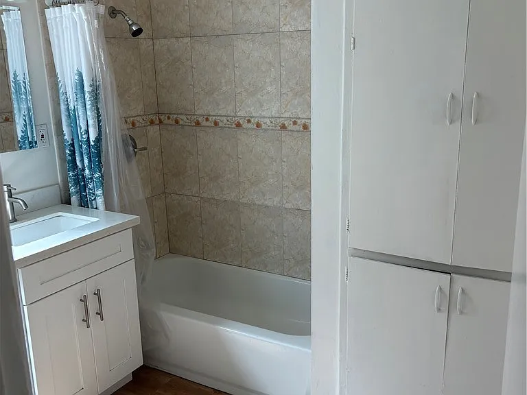 806 S Chapel Ave — Photo 16