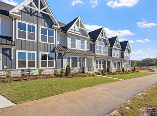 711 Trailboard Rd, Fuquay Varina, NC 27526