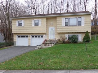 13 Half Hollow Tarn, Monroe, NY 10950