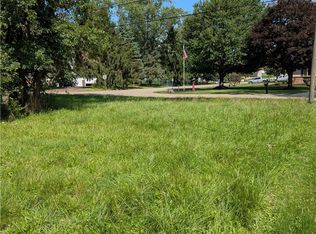 Eastland Ave, Louisville, OH 44641