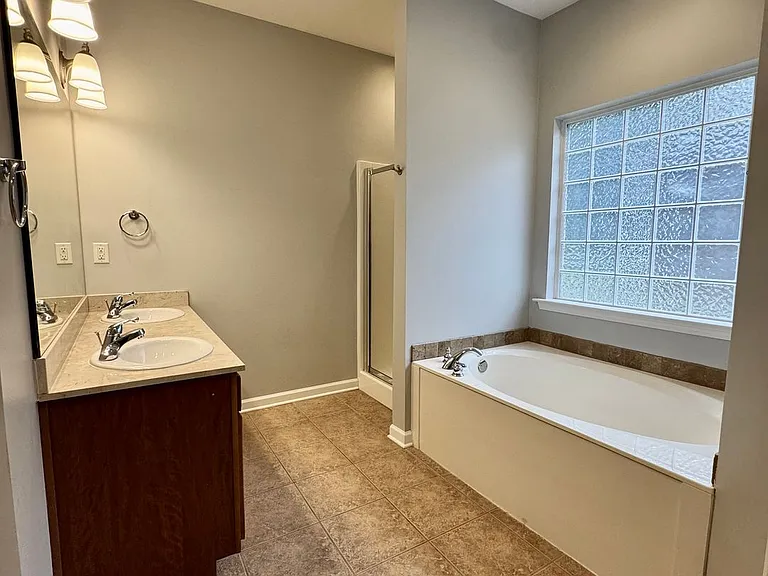2722 Oxmoor Way — Photo 19