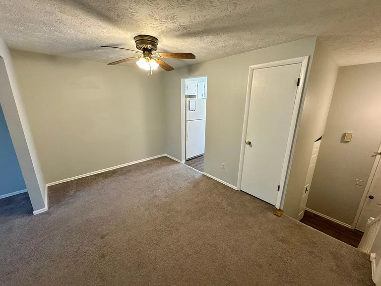 244 E Commons Dr — Photo 12