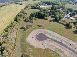 934 Windermere Dr, Pine Island, MN 55963