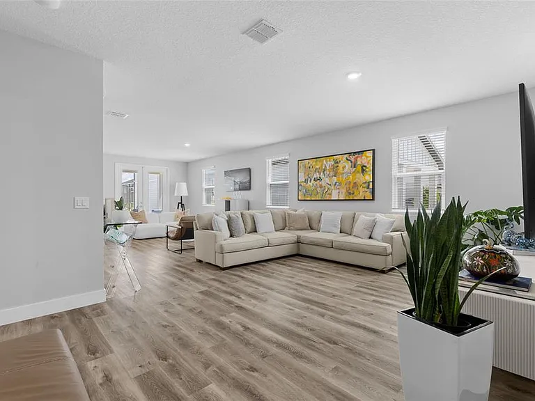 2205 Broadbrook Dr — Photo 6