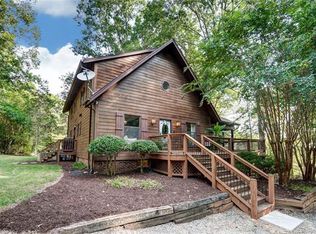 266 Red Dog Dr, Mooresville, NC 28115