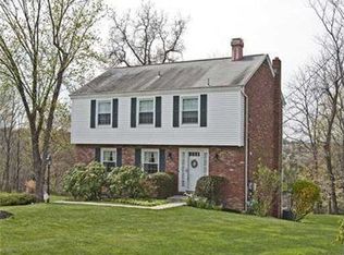5936 Oak Park Dr, Bethel Park, PA 15102