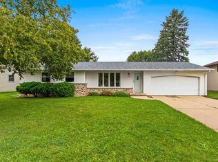 2437 Van Beek Rd, Green Bay, WI 54311