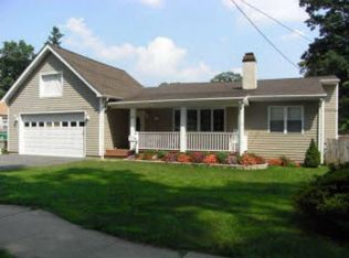 100 Kingston Rd, Parsippany, NJ 07054