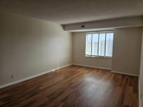 3800 Powell Ln #811 Photo 1