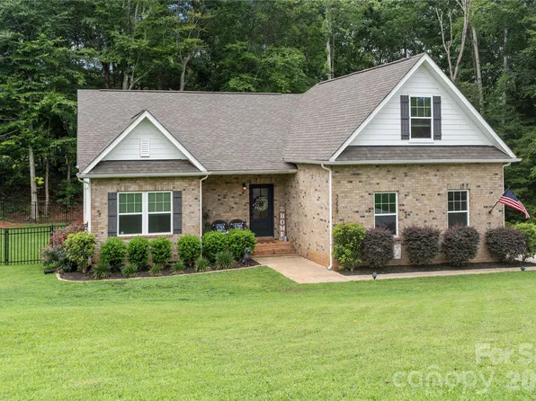 3229 Creek Bend Ct, Sherrills Ford, NC 28673