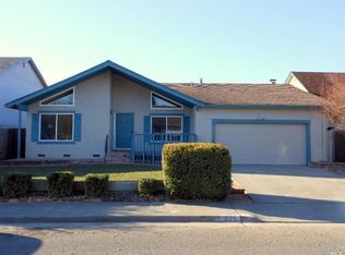 826 Louise Dr, Petaluma, CA 94954