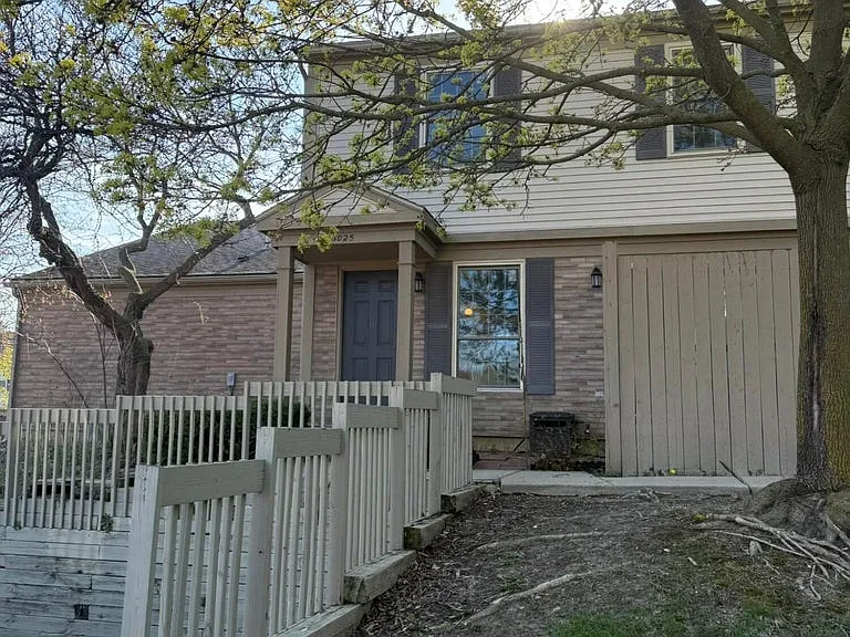 3025 Forest Creek Ct — Photo 1