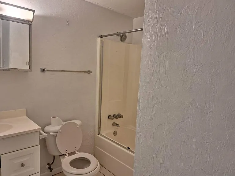 109 SE 16th Ave #Q101 — Photo 10