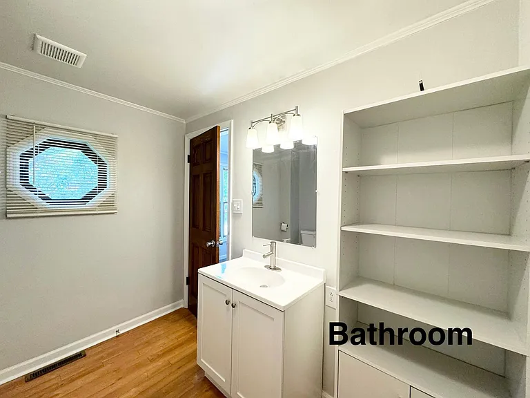 628 S State St #1 — Photo 10