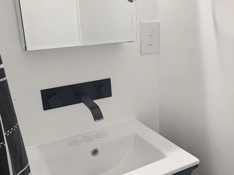173 S Lemon St #7 — Photo 3