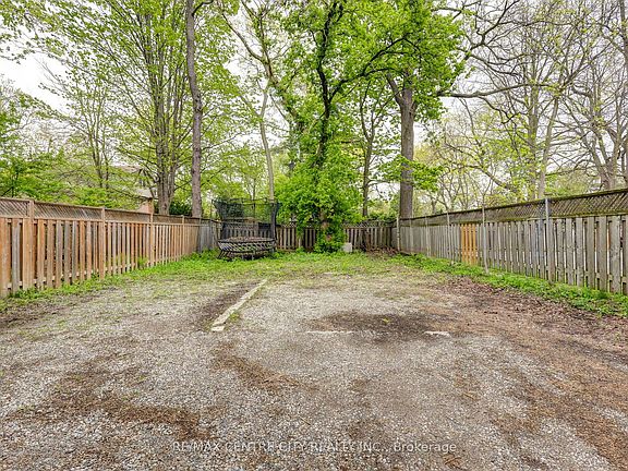 5th image of 84 Wharncliffe Rd S