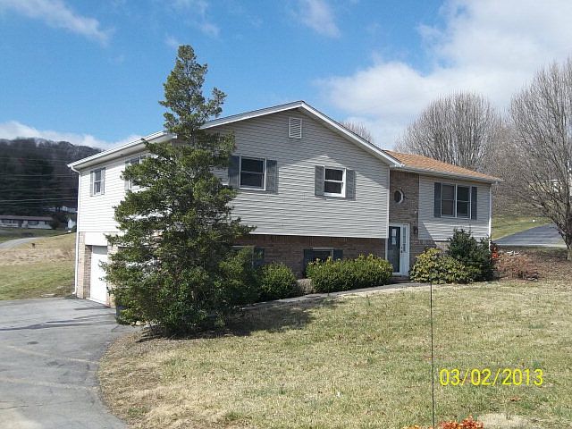 1st image of 22302 Willow Creek Cir