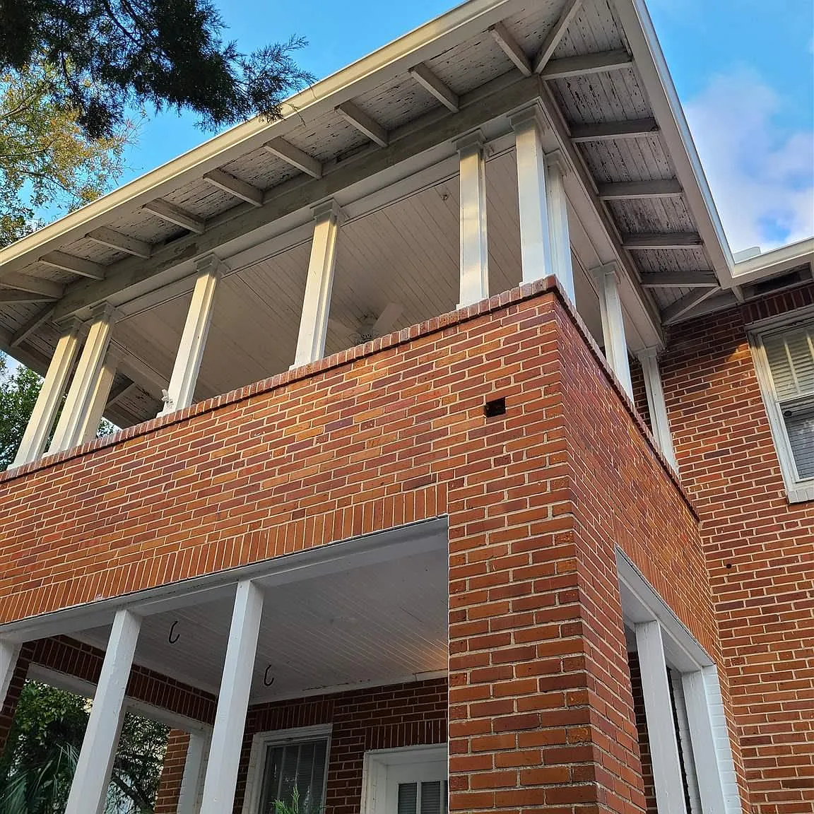 3 bed, 1.5 bath, 1400 sqft, $1,995 — Photo 3