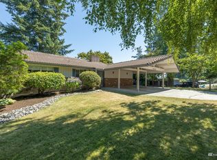 18722 53rd Ave NE, Lake Forest Park, WA 98155
