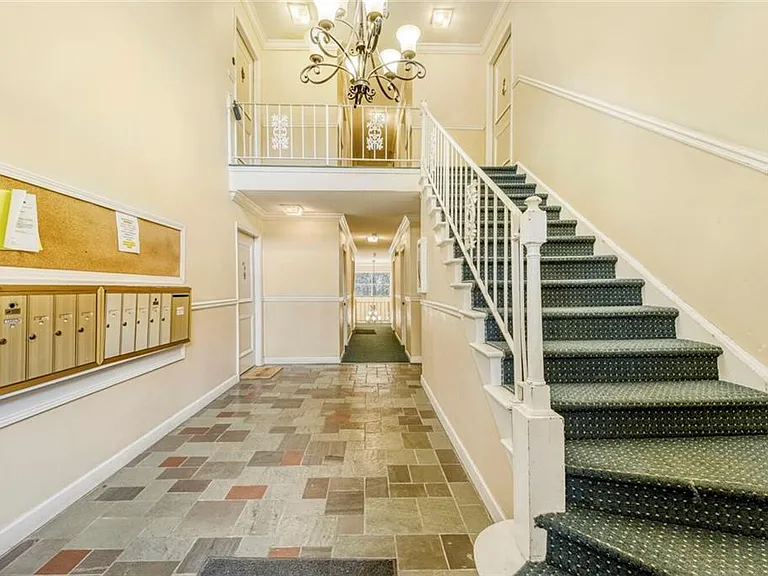 6851 Roswell Rd #M13 — Photo 28