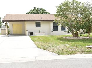 418 Pineview Dr, Venice, FL 34293