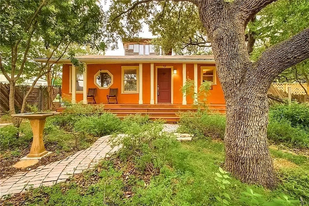2401 Euclid Ave — Photo 1