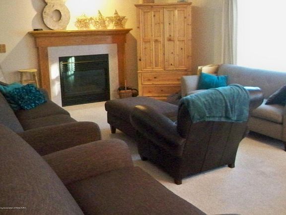 2nd image of 1100 Candela Ln