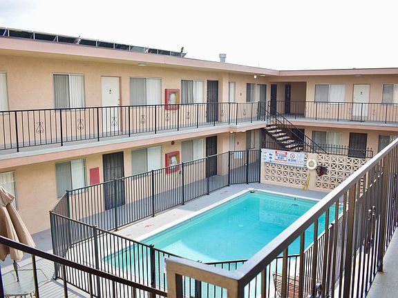 4th image of 13221 Cordary Ave APT 6