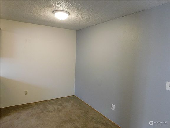 5th image of 10309 15th Avenue Ct E